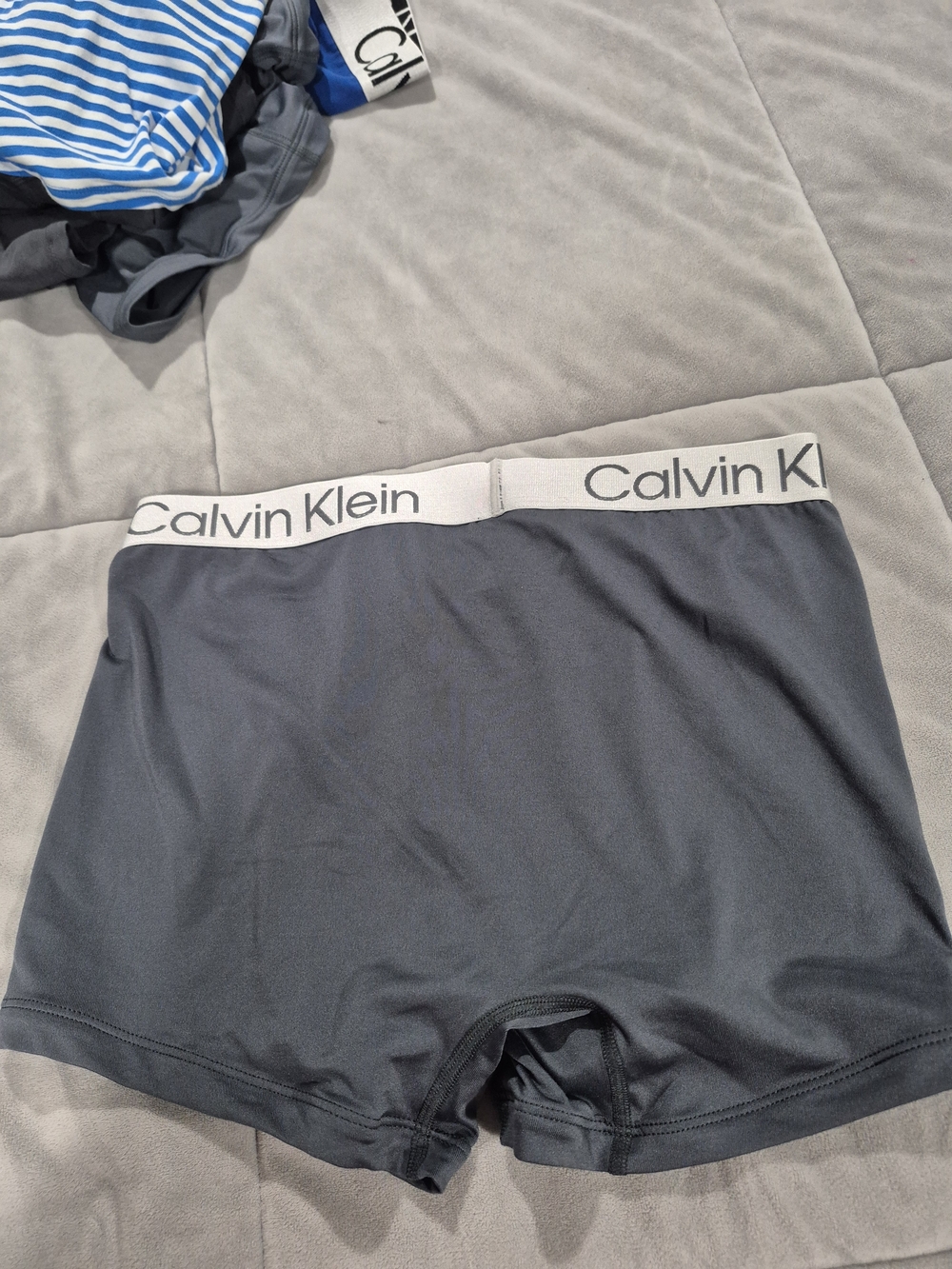 Calvin Klein Men’s Cotton Stretch Boxer Briefs – Navy & Gray Pack - Picture 7 of 8